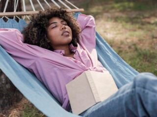 Troubles du Sommeil : Causes Médicales et Solutions