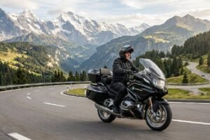 moto touring
