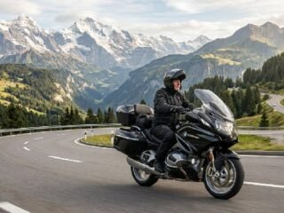 moto touring