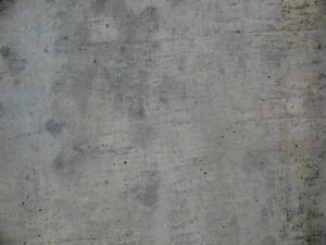 Mur enterré humide : traiter l'eau par l'extérieur avant tout