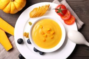 Enfant qui jette son assiette : comment réagir sans s'énerver